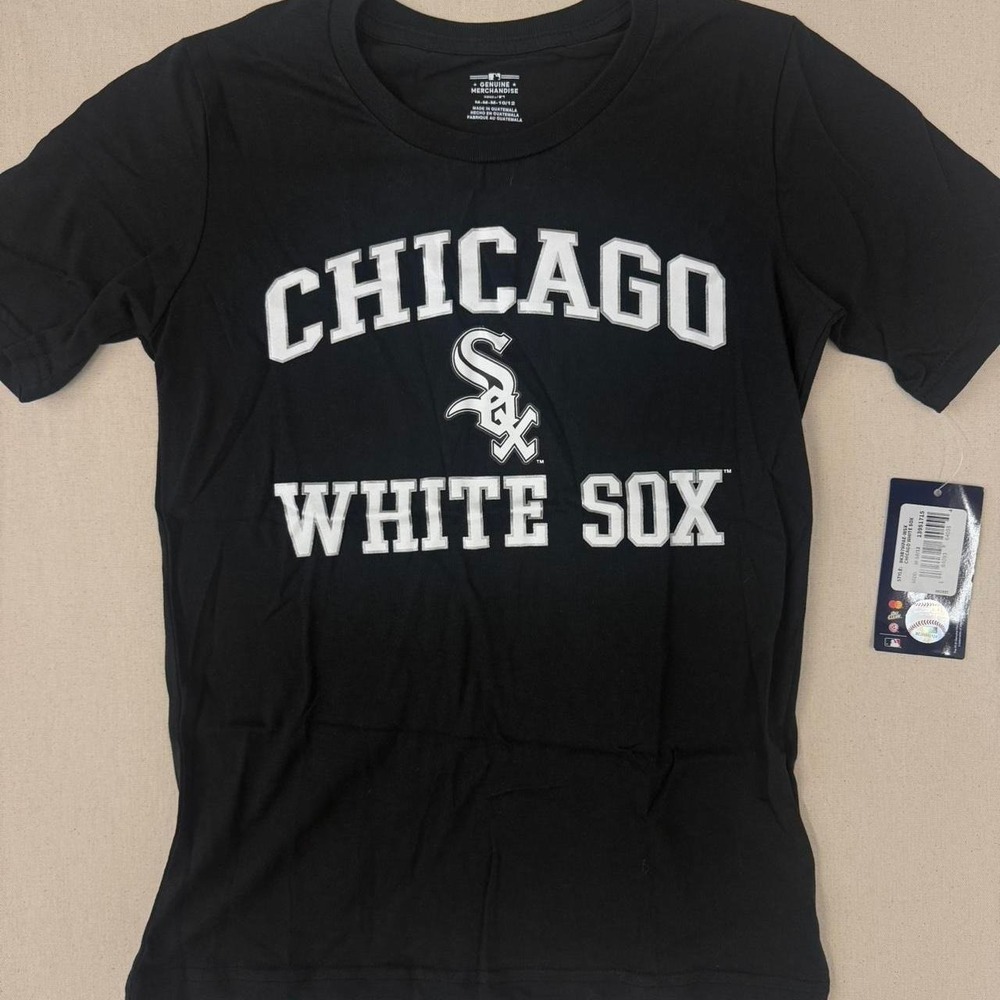 Chicago White Sox MLB Graphic T-Shirt – Youth Medium (10/12)